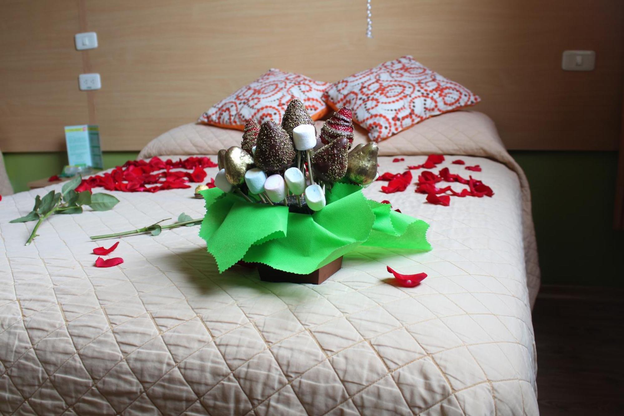 Hostal Terra 3 - Base Aerea キト エクステリア 写真